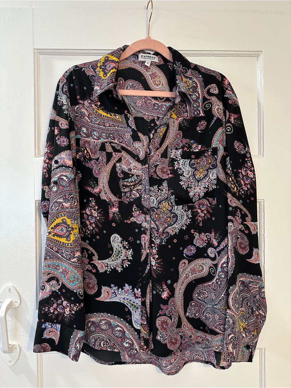 Women’s Express Portofino Paisley Button Down Long Sleeve Blouse